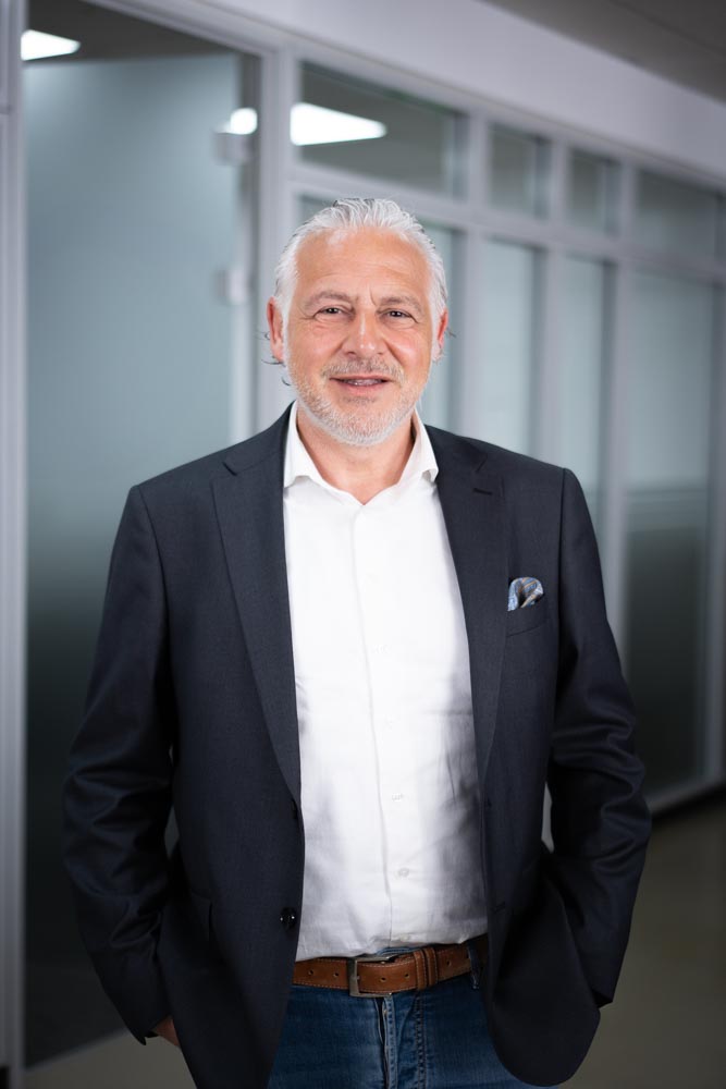HS Gebäudedienstleistungen | Cleaning, Security, Facility Managament | Team – Sirri Haydar